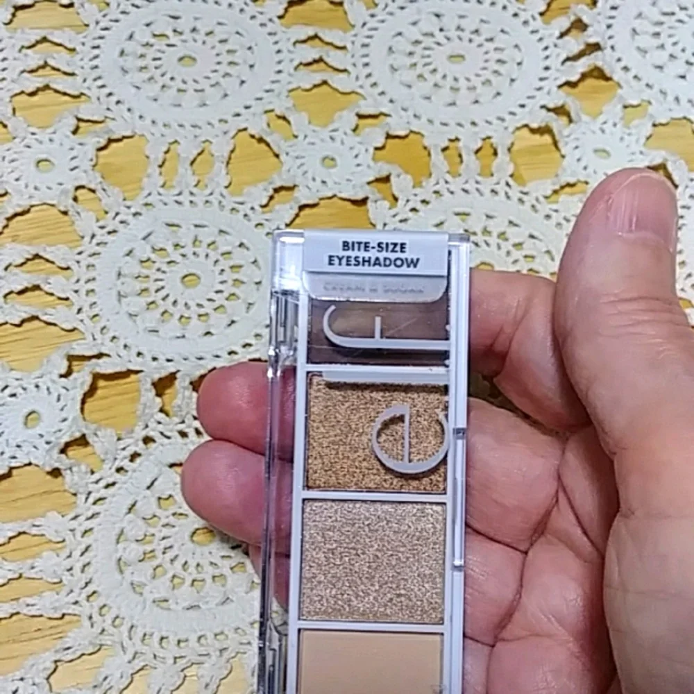 NEW (Cream & Sugar) e.l.f. Bite-Size Eyeshadow Palette